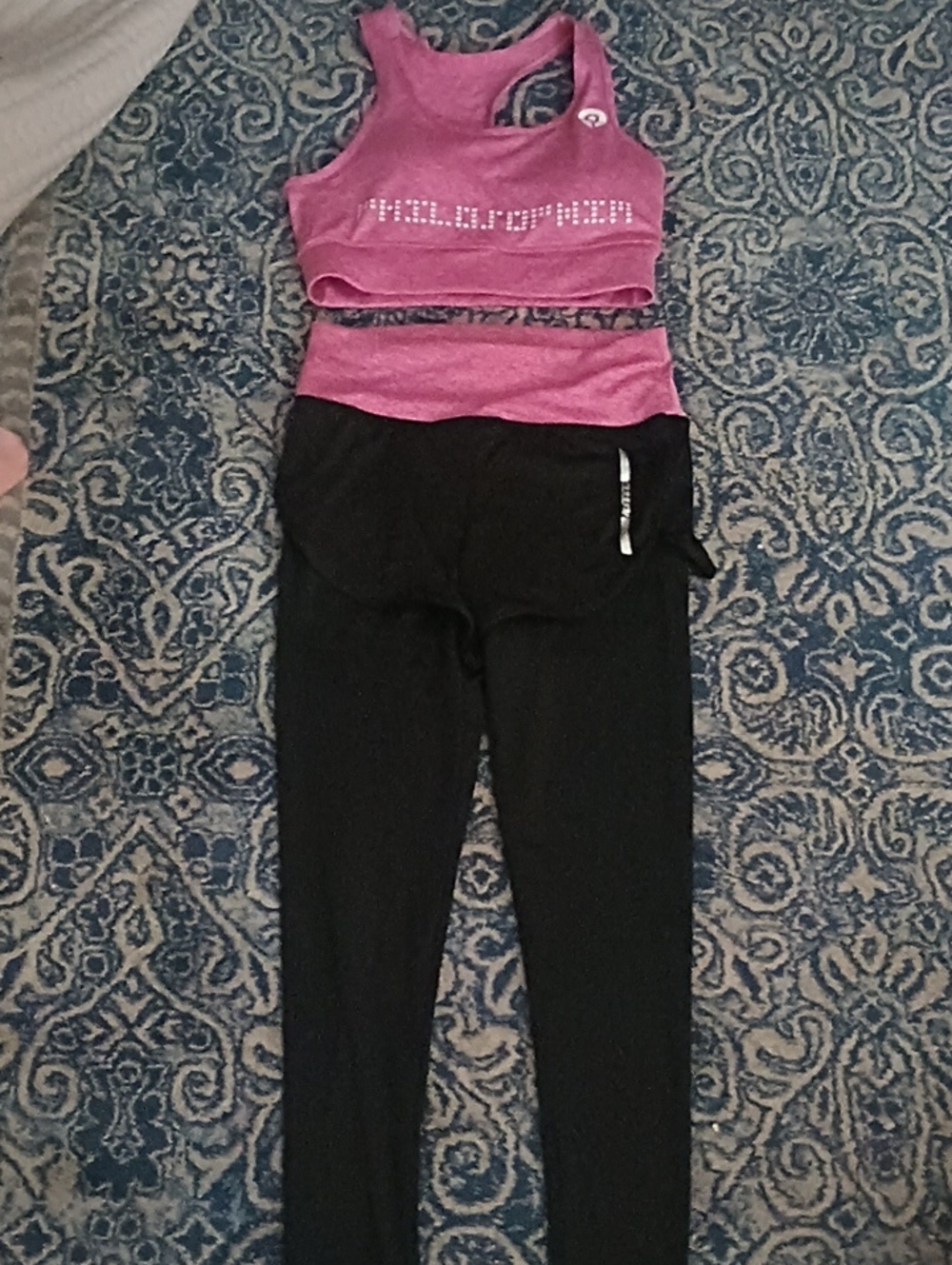Women's Sports Bra And Leggings.